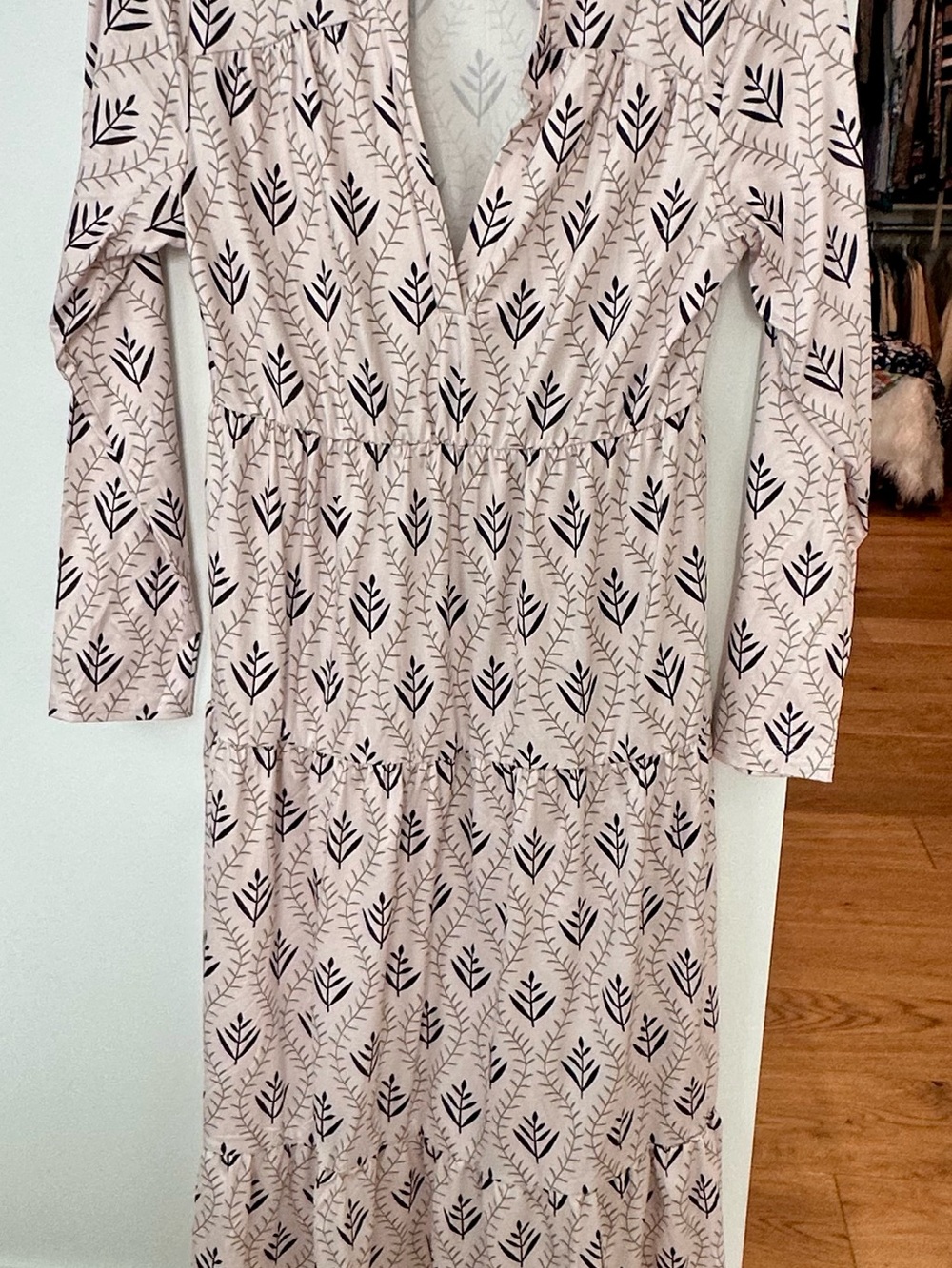 Women's V-Neck Long Sleeve Tiered Midi Dress in Cream with Black Leaf Print